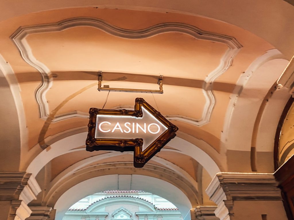 Discover the Excitement of Casino Hotels: A Perfect Getaway for Tourists